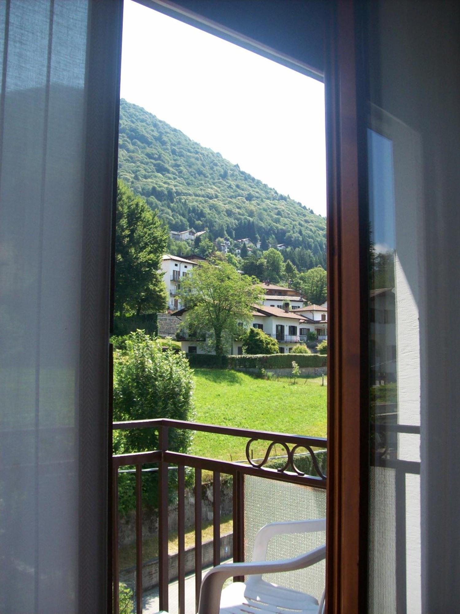 Hotel Valle Intelvi ซาน เฟเดเล อินเตลวี ภายนอก รูปภาพ